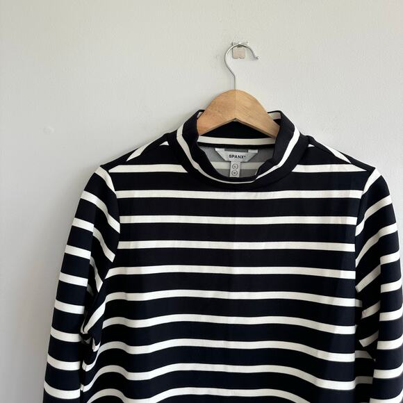 Spanx x Evereve Air Essentials Mock Pullover Striped Black/Porcelain L NWT - Picture 4 of 10
